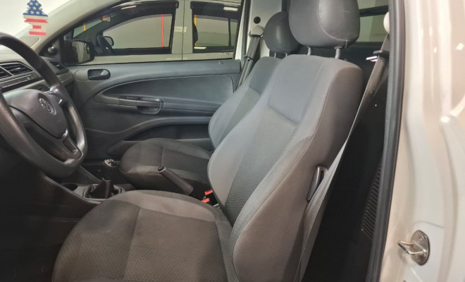 VW - VolksWagen Saveiro Robust 1.6 Total Flex 16V  2023 Flex-10