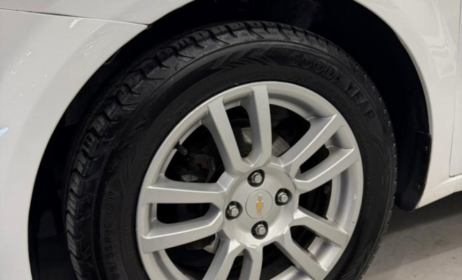GM - Chevrolet SONIC HB LTZ 1.6 16V FlexPower 5p Aut. 2012 Flex-9