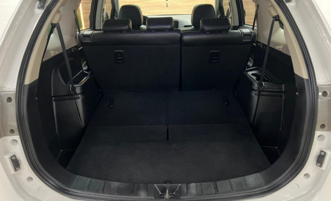 Mitsubishi OUTLANDER 3.0/ GT 3.0 V6 Aut. 2015-10