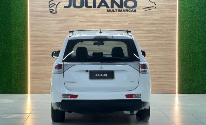 Mitsubishi OUTLANDER 3.0/ GT 3.0 V6 Aut. 2015-12