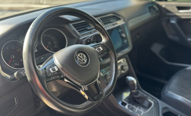 VW - VolksWagen TIGUAN Allspac Comf 250 TSI 1.4 Flex 2018 Flex-6