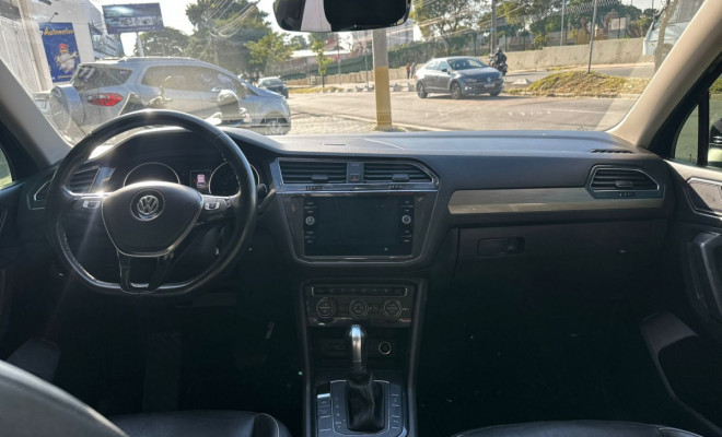 VW - VolksWagen TIGUAN Allspac Comf 250 TSI 1.4 Flex 2018 Flex-8