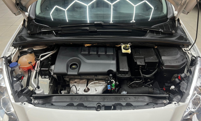 Peugeot 308 Active 1.6 Flex 16V 5p mec. 2015-10