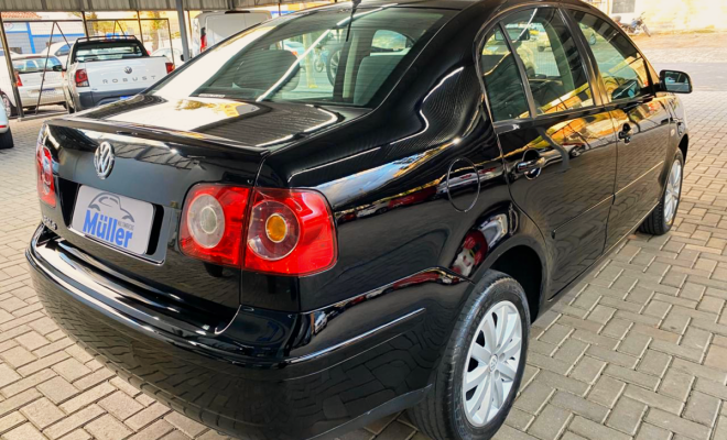 VW - VolksWagen Polo 1.6 Mi/S.Ouro 1.6 Mi Tot.Flex 8V 5p 2009 Flex-4