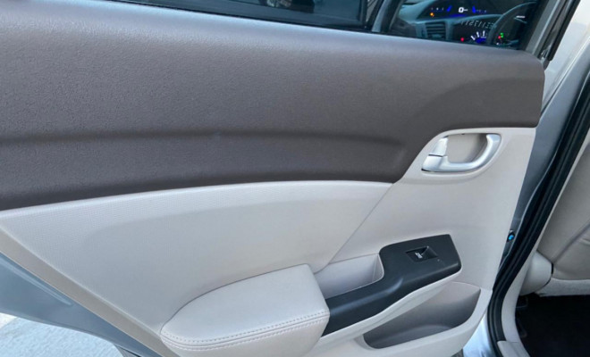 Honda Civic Sedan LXR 2.0 Flexone 16V Aut. 4p 2014 Flex-8
