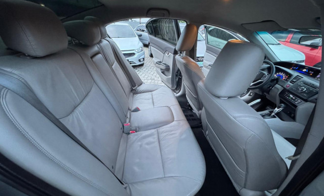 Honda Civic Sedan LXR 2.0 Flexone 16V Aut. 4p 2014 Flex-10