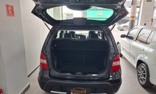 Nissan LIVINA X-GEAR SL/X-GEAR 1.8 Flex F. Aut. 2013 Flex-6