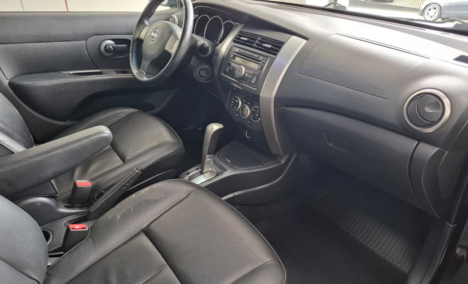 Nissan LIVINA X-GEAR SL/X-GEAR 1.8 Flex F. Aut. 2013 Flex-10