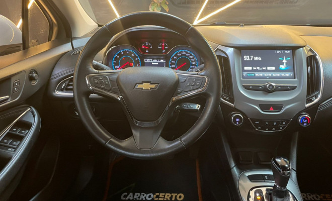 GM - Chevrolet CRUZE LT 1.4  Turbo Flex  Aut. 2018 Flex  Espaço e conforto-5