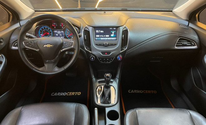 GM - Chevrolet CRUZE LT 1.4  Turbo Flex  Aut. 2018 Flex  Espaço e conforto-4