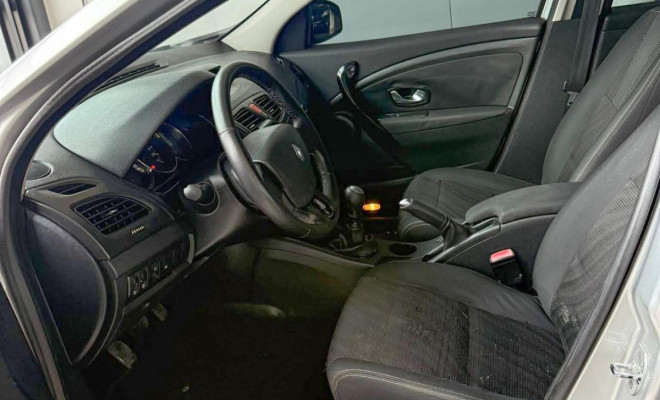 Renault FLUENCE Sed. Dynamique 2.0 2011 Flex-3