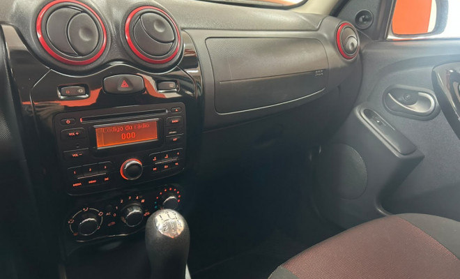 Renault SANDERO STEPWAY Hi-Power 1.6 8V 5p 2014 Flex-11