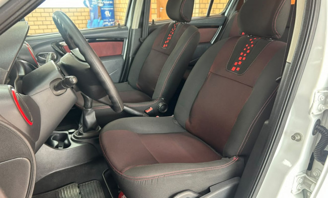 Renault SANDERO STEPWAY Hi-Power 1.6 8V 5p 2014 Flex-10