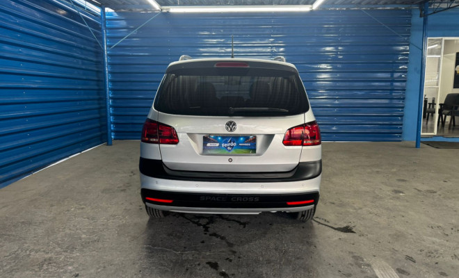 VW - VolksWagen SpaceCross 1.6 Mi Total Flex 8V 2013 Flex-1