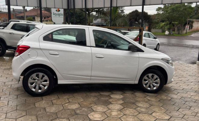 GM - Chevrolet ONIX HATCH LS 1.0 8V FlexPower 5p Mec. 2016 Flex-1