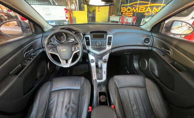 GM - Chevrolet CRUZE HB Sport LT 1.8 16V FlexP. 5p Aut 2014 Flex-7