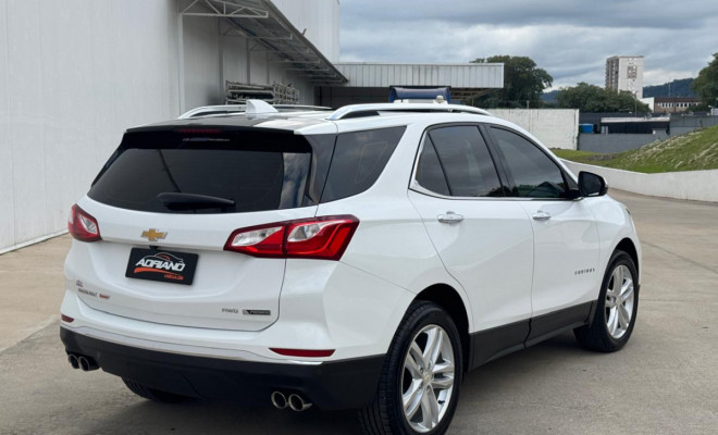 Completíssima, teto solar panorâmico, bancos em couro, multimídia com câmera de ré, chave de presença, park assist, top de linha.-2