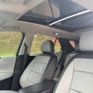 Completíssima, teto solar panorâmico, bancos em couro, multimídia com câmera de ré, chave de presença, park assist, top de linha.-12