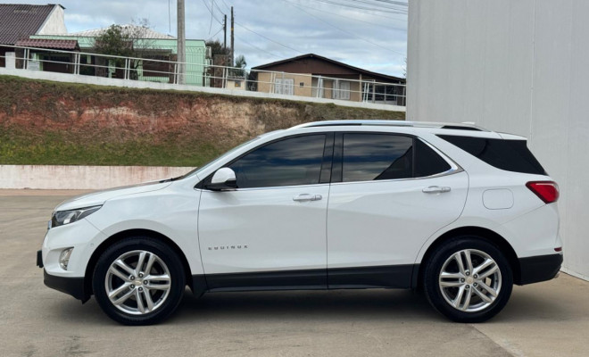 Completíssima, teto solar panorâmico, bancos em couro, multimídia com câmera de ré, chave de presença, park assist, top de linha.-15