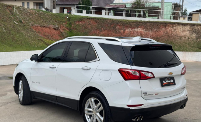 Completíssima, teto solar panorâmico, bancos em couro, multimídia com câmera de ré, chave de presença, park assist, top de linha.-16