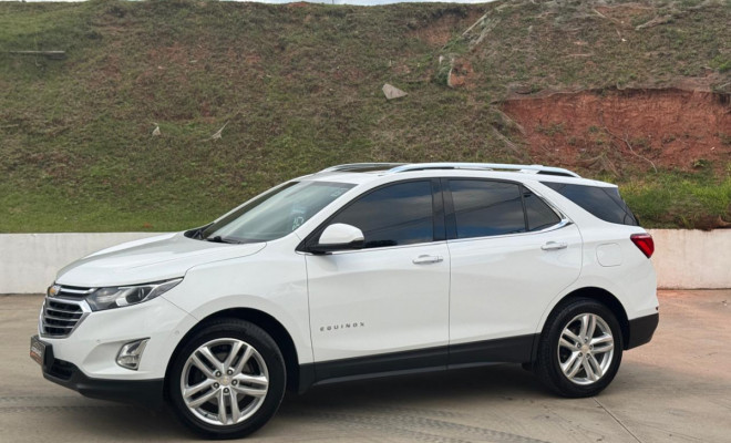 Completíssima, teto solar panorâmico, bancos em couro, multimídia com câmera de ré, chave de presença, park assist, top de linha.-20