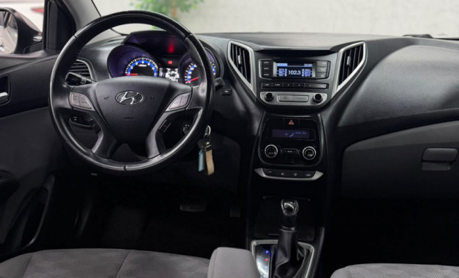Hyundai HB20S Premium 1.6 Flex 16V Aut. 4p 2017 Flex-26