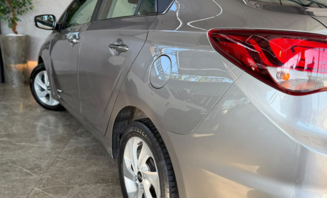 Hyundai HB20S Premium 1.6 Flex 16V Aut. 4p 2017 Flex-13