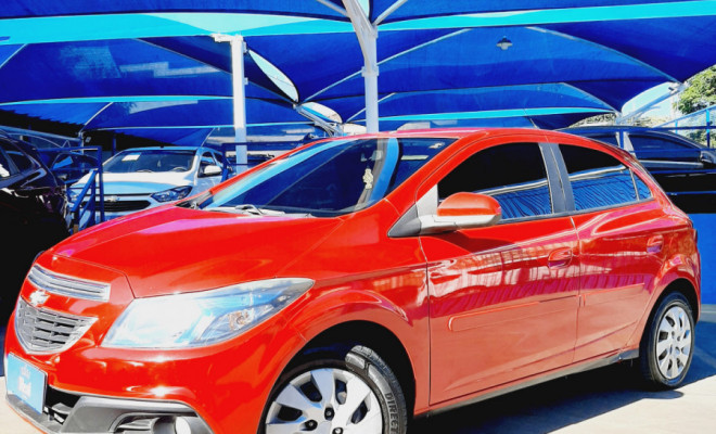 GM - Chevrolet ONIX HATCH LT 1.4 8V FlexPower 5p Mec. 2015 Flex