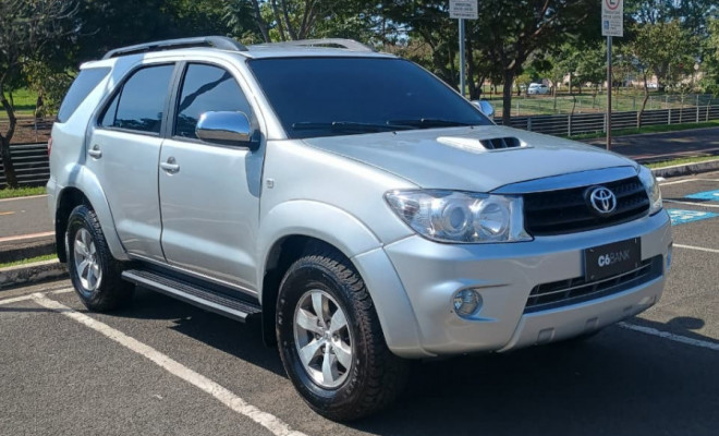 Toyota Hilux SW4 SRV D4-D 4x4 3.0 TDI Dies. Aut 2011 Diesel-1