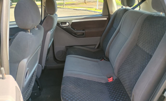 GM - Chevrolet Meriva Prem.EASYTRONIC 1.8 FlexPower 5p 2011 Flex-5