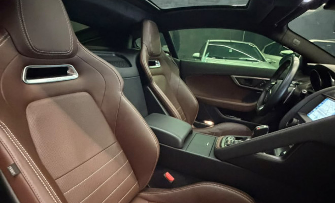 Jaguar F-Type 2.0 R-Dynamic Coupe 300cv Aut. 2019 Gasolina-4