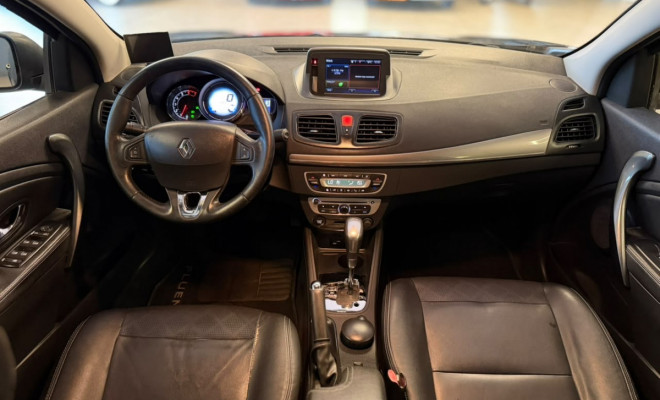 Renault FLUENCE Sed. Dynamique 2.0 16V FLEX Aut. 2016 Flex-8