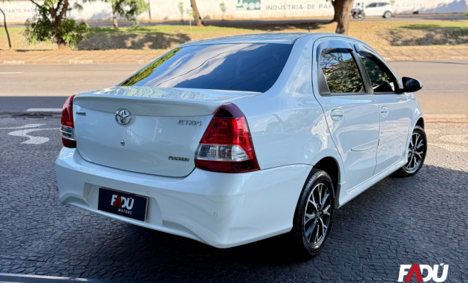 Toyota ETIOS PLATINUM Sed. 1.5 Flex 16V 4p Aut. 2018 Flex-8