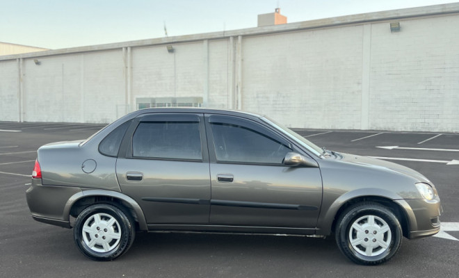 GM - Chevrolet Classic Life/LS 1.0 VHC FlexP. 4p 2015 Flex-2