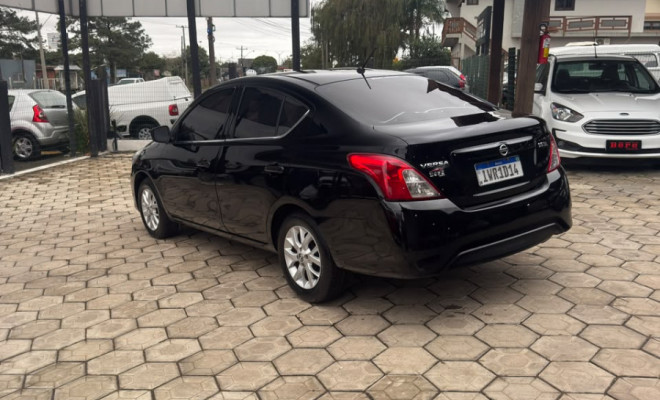 Nissan VERSA SL 1.6 16V Flex Fuel 4p Mec. 2016 Flex-3