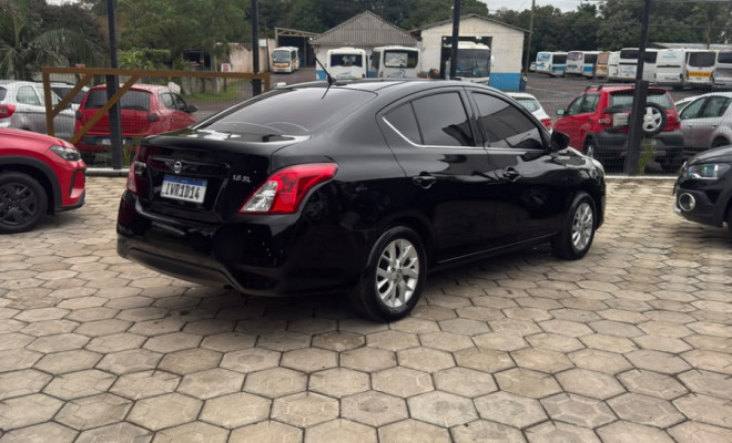 Nissan VERSA SL 1.6 16V Flex Fuel 4p Mec. 2016 Flex-2