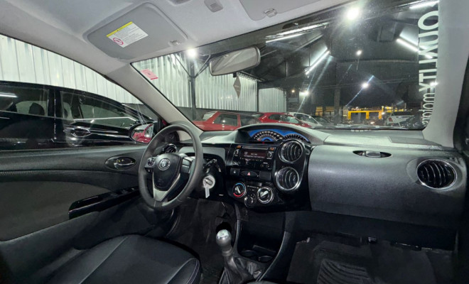 Toyota ETIOS CROSS 1.5 Flex 16V 5p Mec. 2015 Flex-8