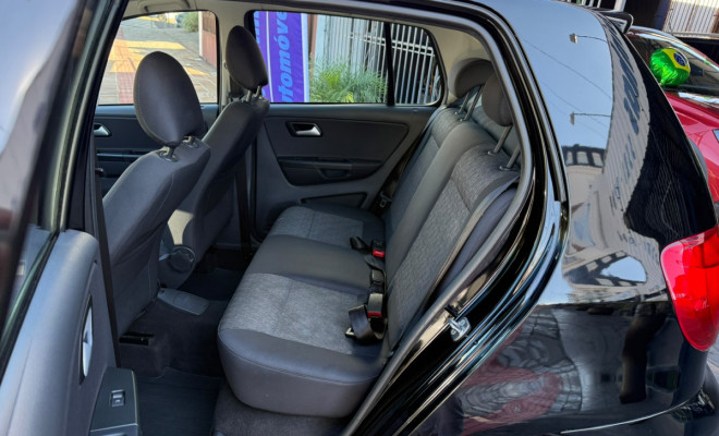 VW - VolksWagen Fox 1.6 Mi Total Flex 8V 5p 2014 Flex-8