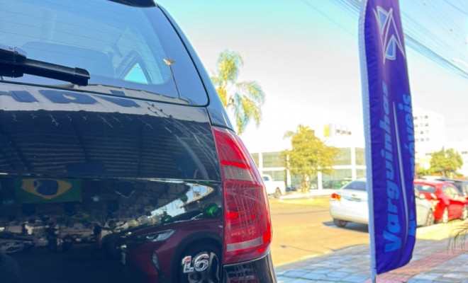 VW - VolksWagen Fox 1.6 Mi Total Flex 8V 5p 2014 Flex-3