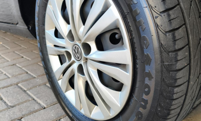 VW - VolksWagen Gol (novo) 1.0 Mi Total Flex 8V 4p 2013 Flex-3