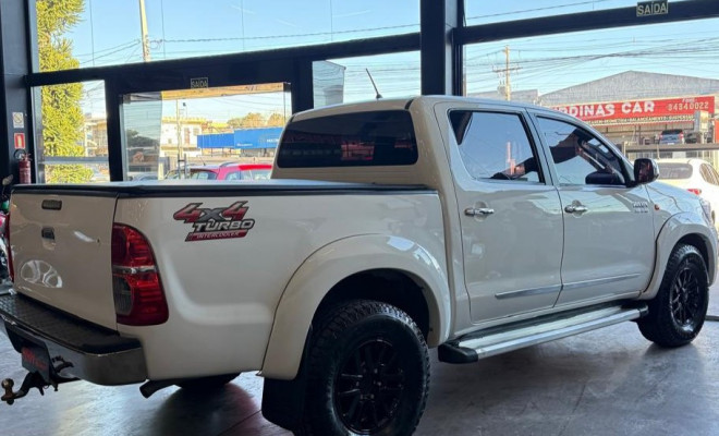 Toyota Hilux CD SR D4-D 4x4 3.0 TDI Dies Aut. 2013 Diesel-2