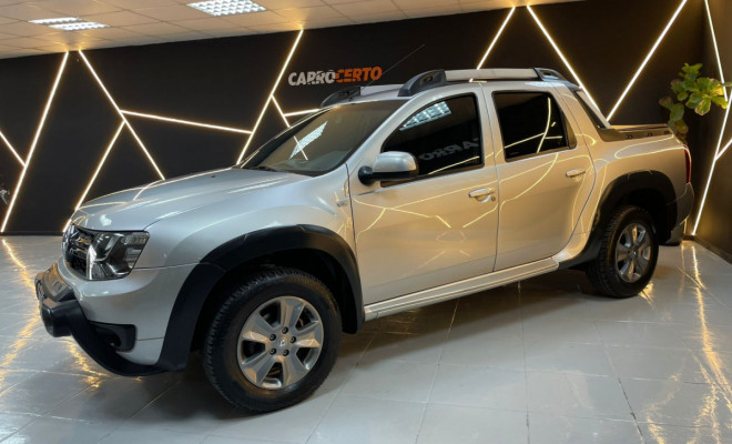 Renault DUSTER OROCH Dyna. 2.0 Mec. 2016 Flex  Espaço e Desempenho-1