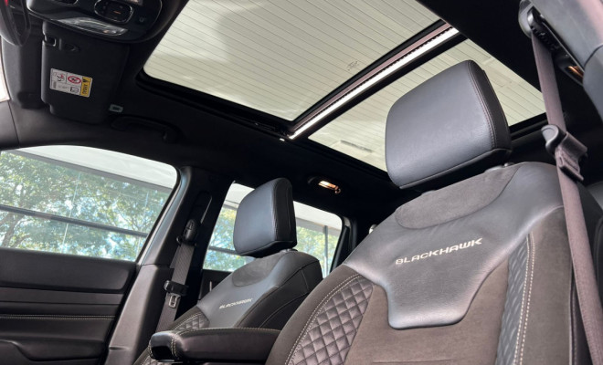 Jeep COMPASS Black Hurricane 2.0 4x4 TB Aut. 2025 Gasolina-7