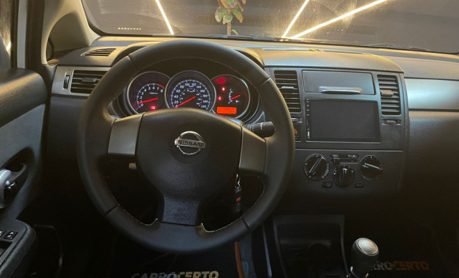 Nissan TIIDA Sedan 1.8   2012 Flex-5