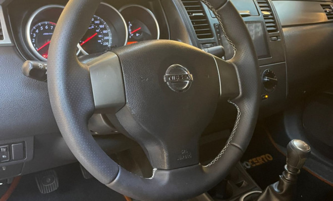 Nissan TIIDA Sedan 1.8   2012 Flex-7