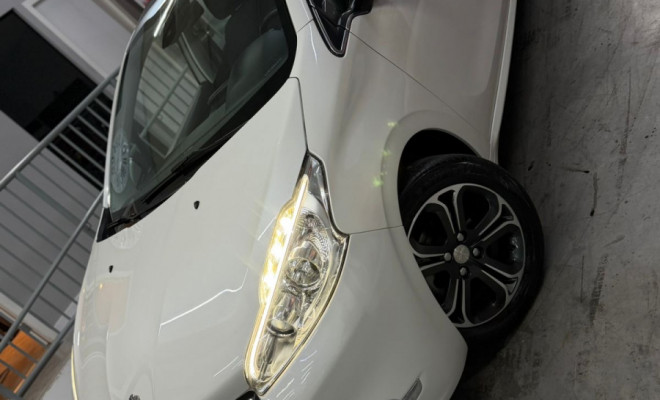 Peugeot 208 Griffe 1.6 Flex 16V 5p Mec. 2014 Flex-15