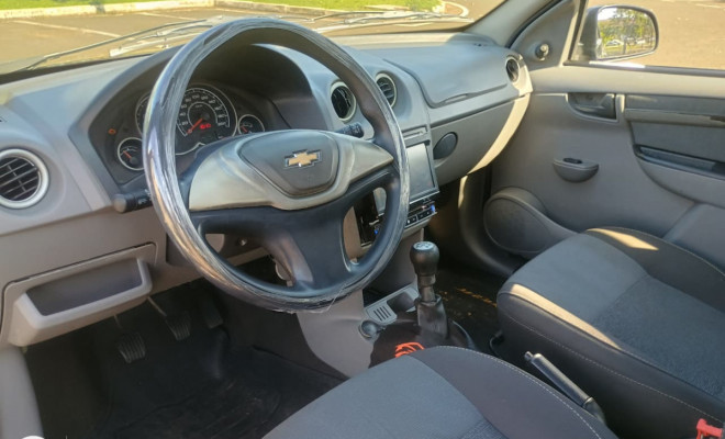 GM - Chevrolet PRISMA  Sed. Maxx/ LT 1.4 8V ECONOF. 4p 2012 Gasolina-4