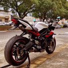 TRIUMPH STREET TRIPLE 675 ano 2015-1