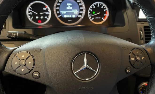 Mercedes-Benz C-180 Kompressor Classic 1.6 16V Gasolina Aut. 2010-12