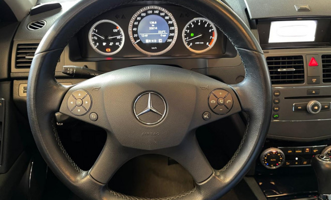 Mercedes-Benz C-180 Kompressor Classic 1.6 16V Gasolina Aut. 2010-11
